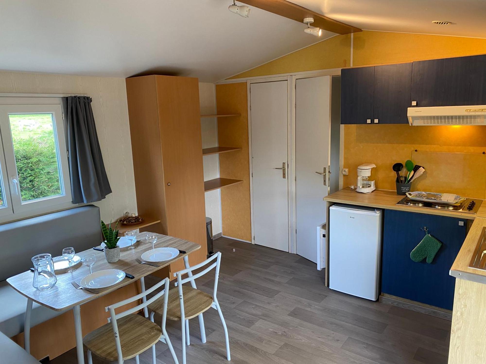 Complexe Les 4 Saisons Hotell Oust Exteriör bild