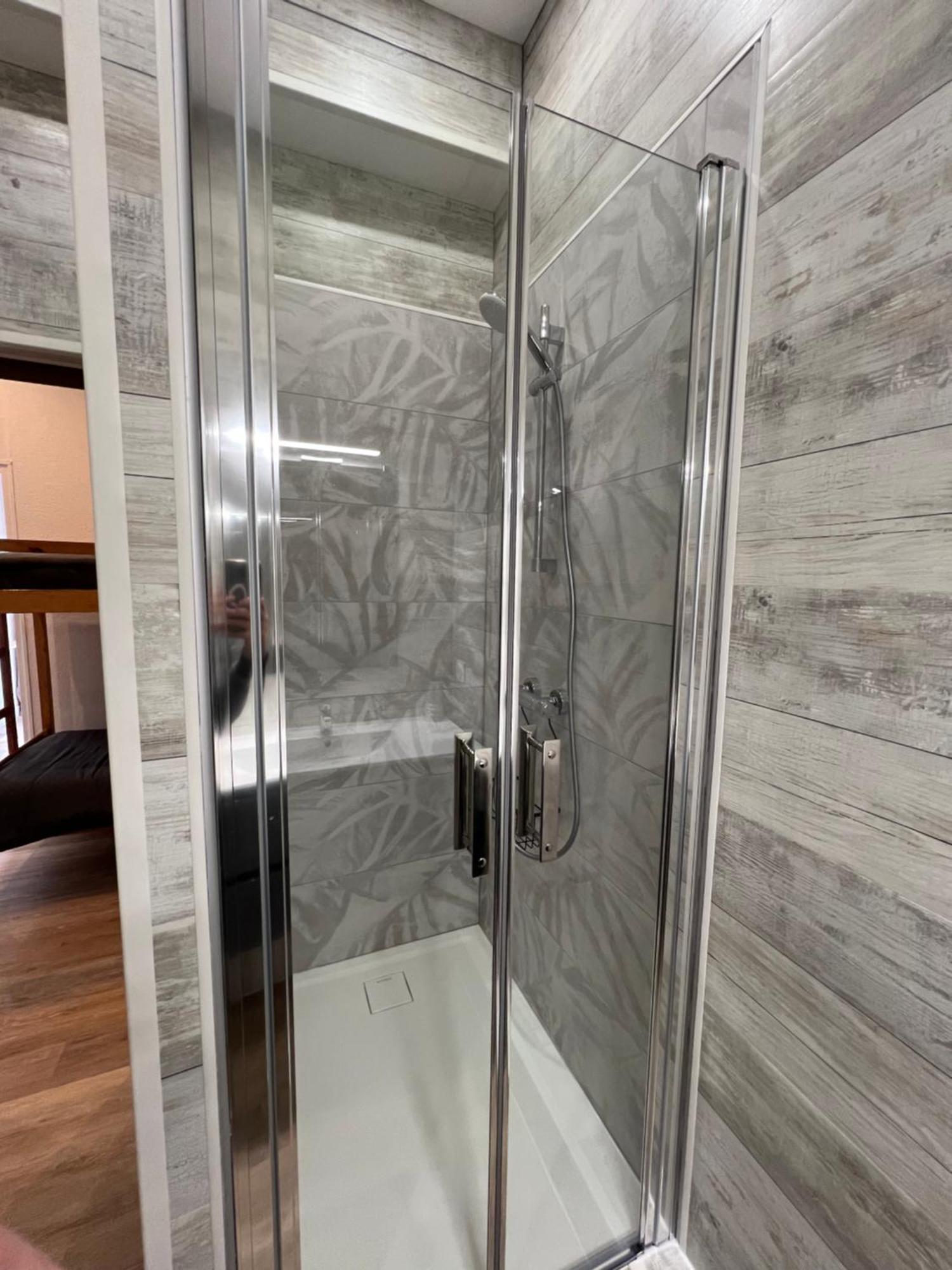 Complexe Les 4 Saisons Hotell Oust Exteriör bild