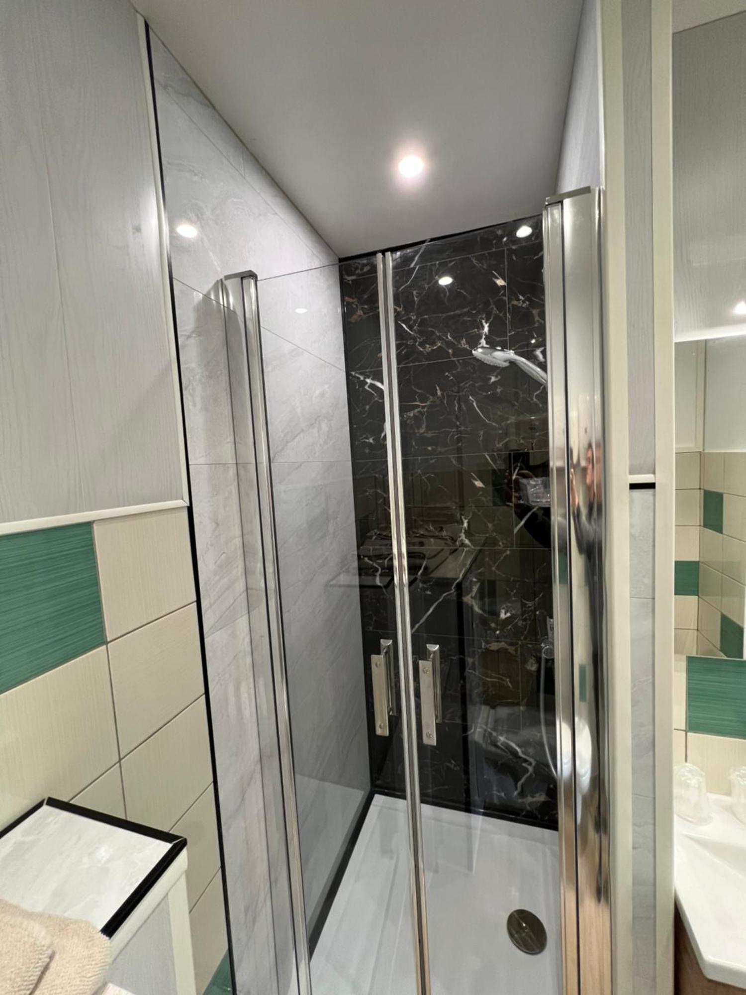 Complexe Les 4 Saisons Hotell Oust Exteriör bild